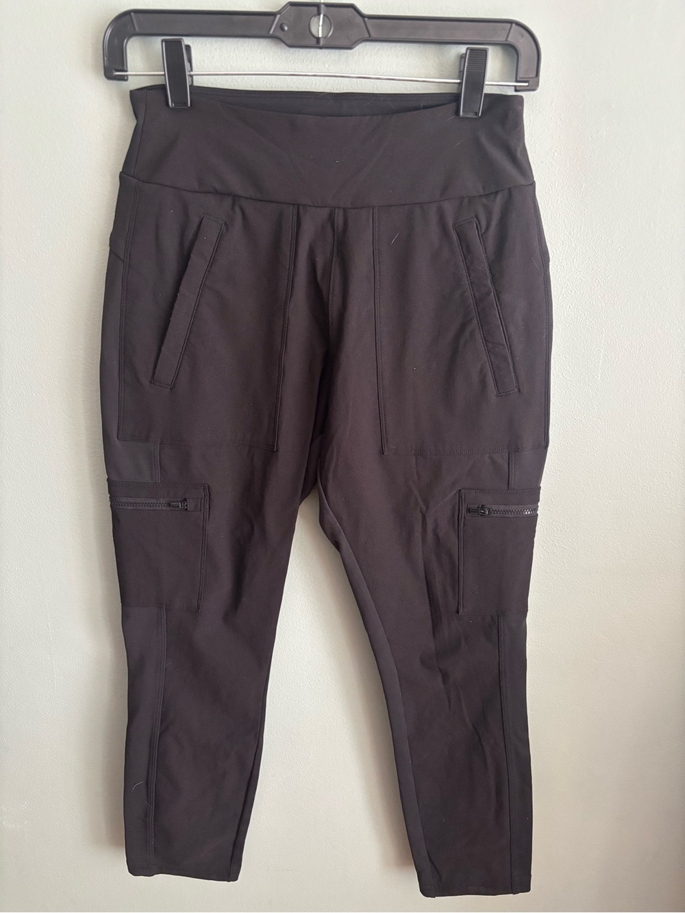 Athleta Headlands Hybrid Cargo Pants - Black, Size 4